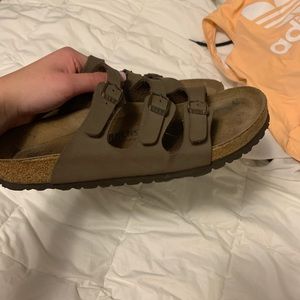 3 strap Birkenstock’s